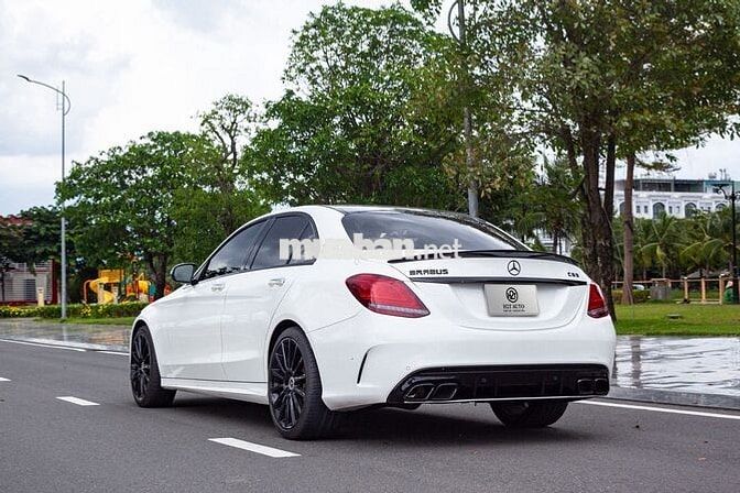 Mercedes Benz C Class 2015 C300 AMG - 82000 km