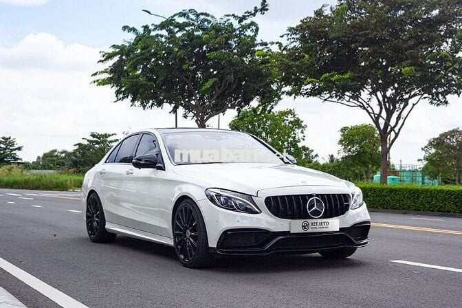 Mercedes Benz C Class 2015 C300 AMG - 82000 km