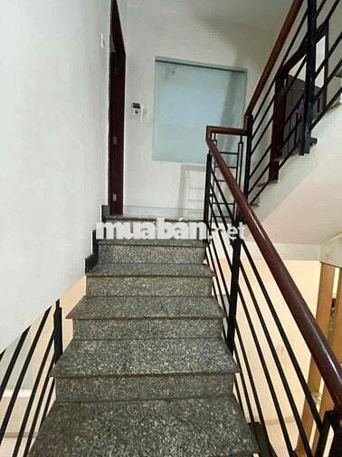 Cho Thuê Nhà Nguyên Căn –Trệt 2 Lầu, Sân Thượng, 4x18M, 27 Triệu/Thang