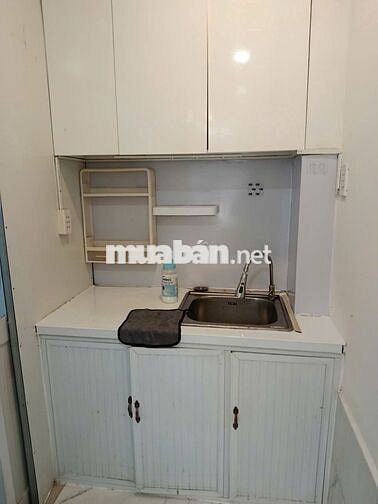 Hẻm otoTrần Quang Khải Q1, Trệt lầu sân thượng, 2PN , 2WC , giá 13.5tr