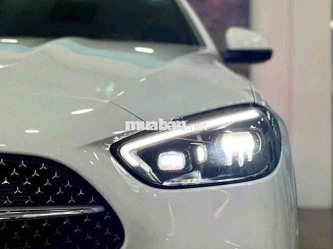 Mercedes C300 AMG V2 – Suất đặc biệt, quà tặng 5★