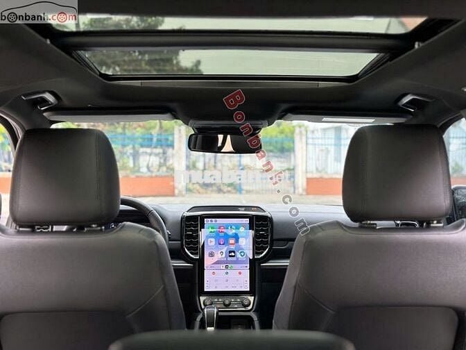 Ford Everest Titanium 2.0L 4x2 AT 2024