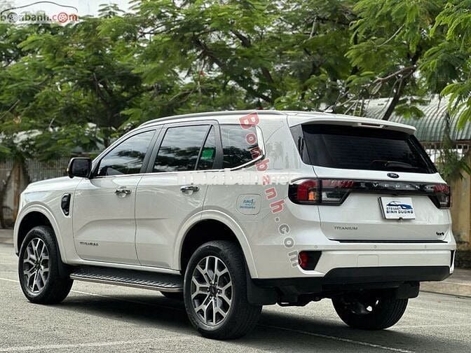 Ford Everest Titanium 2.0L 4x2 AT 2024