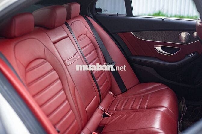 Mercedes Benz C Class 2015 C300 AMG - 82000 km