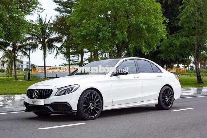 Mercedes Benz C Class 2015 C300 AMG - 82000 km