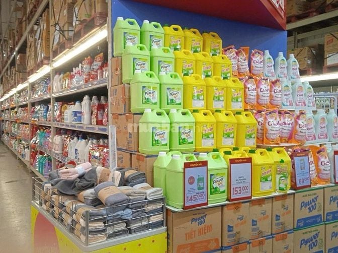 Bách Hóa Tổng Hợp Cô Chín Tuyển Gấp 3lao động phỗ thông phụ bán hàng