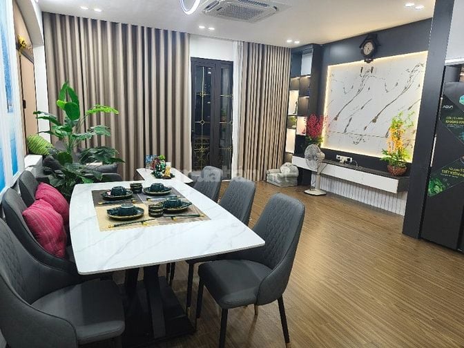 ĐỊNH CƯ NƯỚC NGOÀI NÊN CẦN BÁN GẤP NHÀ RIÊNG 7 TẦNG 