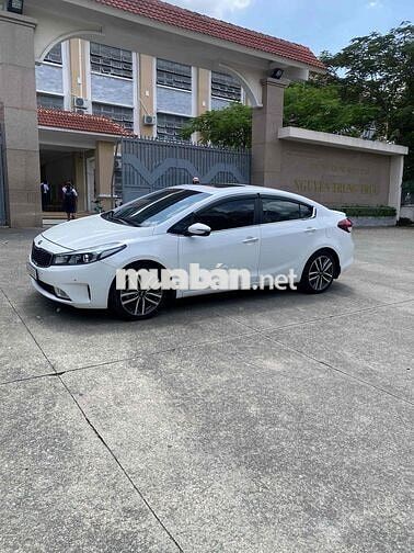 Kia Cerato 2016 2.0 AT - 86 km