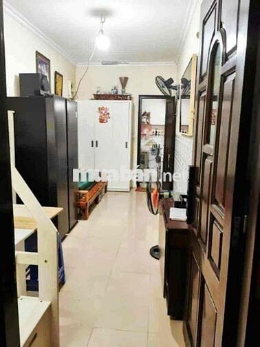 Bán nhà tập thể phố Lý Thường Kiệt nhà đẹp ở ngay 30m tầng 2 giá 4 tỷ