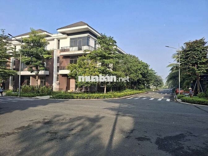 Bán gấp biệt thự 90m2 _ Cách Hóc Môn và UBND, đường, trường, trạm 3km