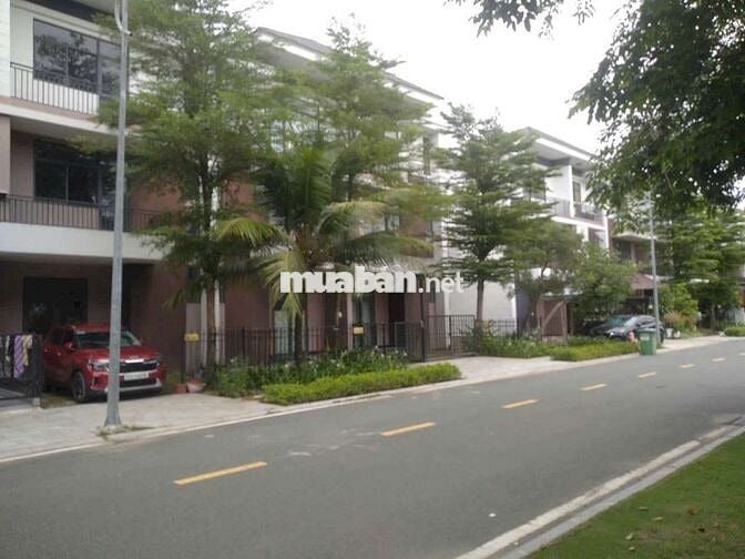 Bán gấp biệt thự 90m2 _ Cách Hóc Môn và UBND, đường, trường, trạm 3km
