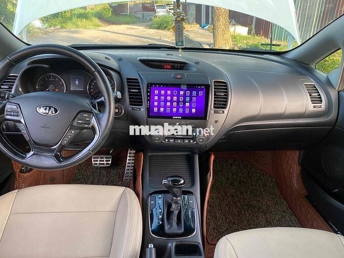 Kia Cerato 2016 2.0 AT - 86 km