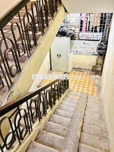 Bán nhà tập thể phố Lý Thường Kiệt nhà đẹp ở ngay 30m tầng 2 giá 4 tỷ