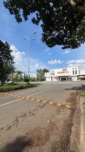 bán gấp nhà mặt tiền đường 1C giao võ văn vân vĩnh lộc B ấp 1 ngay chợ