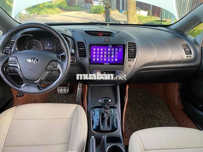Kia Cerato 2016 2.0 AT - 86 km