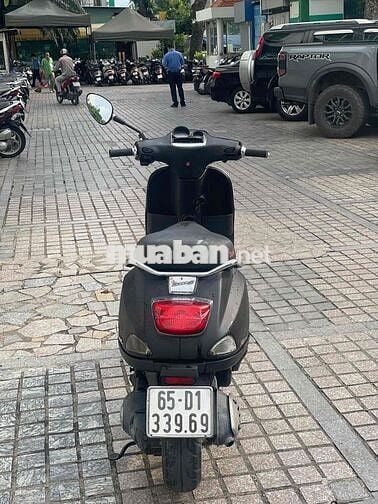 Vespa s 125 đèn vuông trả trc 5tr9 nhận xe