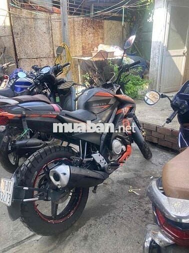 Dư cần bán Fz150i lốc trắng