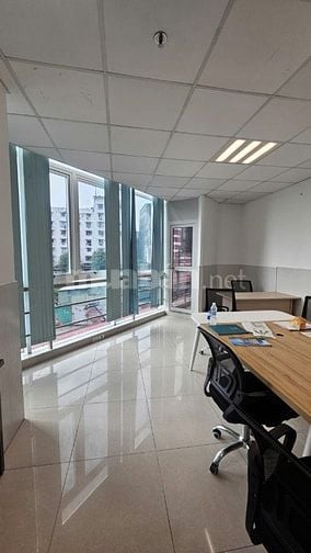 CHO THUÊ 4 SÀN TÒA NHÀ VP GÓC 2MT ĐƯỜNG TRẦN HƯNG ĐẠO Q5 MỖI SÀN 120M 
