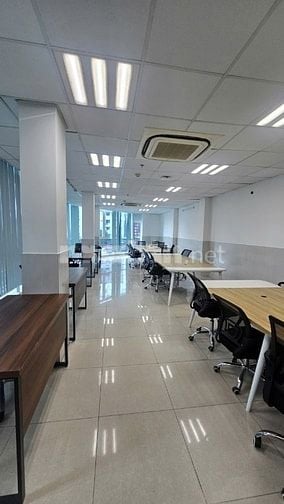 CHO THUÊ 4 SÀN TÒA NHÀ VP GÓC 2MT ĐƯỜNG TRẦN HƯNG ĐẠO Q5 MỖI SÀN 120M 