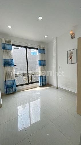 Nhà Bình Tân 2,48 tỷ 2 lầu sân thượng 4PN hẻm 7m sổ hồng chính chủ 