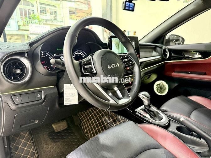Kia K3 2024 Premium 2.0 AT - 7600 km