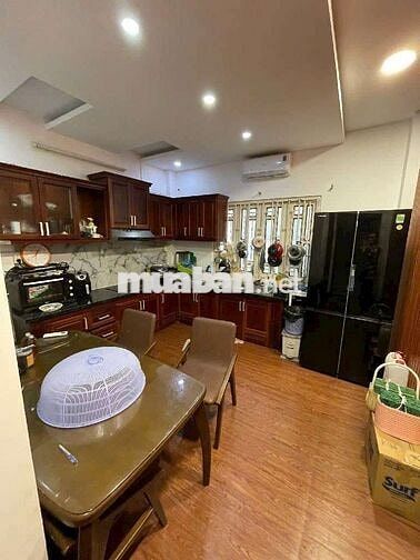 Bán Nhà cạnh công viên khu Tên lửa Dt 4x20. 4 Tấm giá 10,5 Tỷ