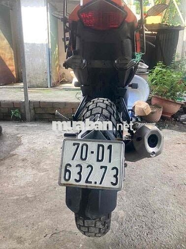 Dư cần bán Fz150i lốc trắng