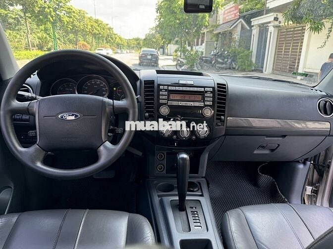 Ford Everest 2014 Limited 4x2 - siêu mới