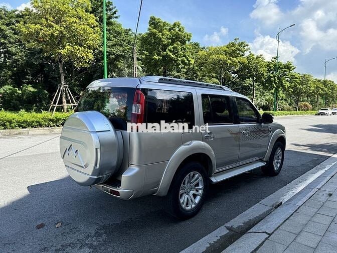 Ford Everest 2014 Limited 4x2 - siêu mới