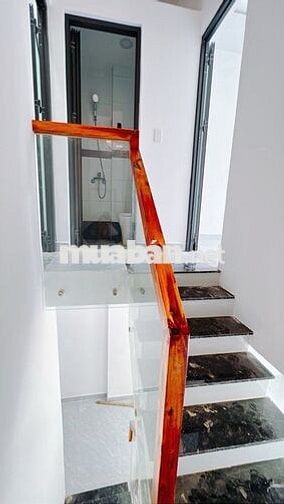 NHÀ BẾN VÂN ĐỒN Q4- 2 TẦNG - 32m2 - KO QH- CHỈ 2 TỶ NHỈNH