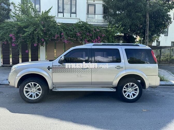Ford Everest 2014 Limited 4x2 - siêu mới