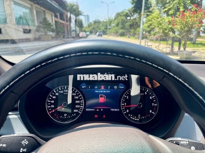 VinFast Lux SA Premium 2021 - Màu đen - 5v5km