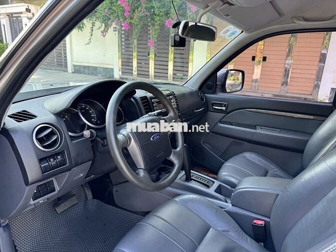 Ford Everest 2014 Limited 4x2 - siêu mới