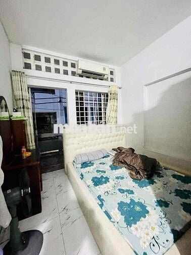 Hẻm xe hơi thông Nguyễn Đỉnh Chiểu,Q3