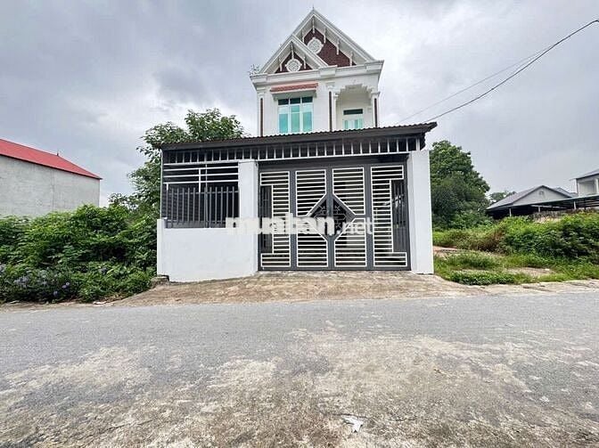 Bán nhà 2 tầng Bảo Phác, Tam Đảo, Phú Thọ. Nhà đẹp long lanh, đường