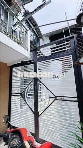 NHÀ BẾN VÂN ĐỒN Q4- 2 TẦNG - 32m2 - KO QH- CHỈ 2 TỶ NHỈNH