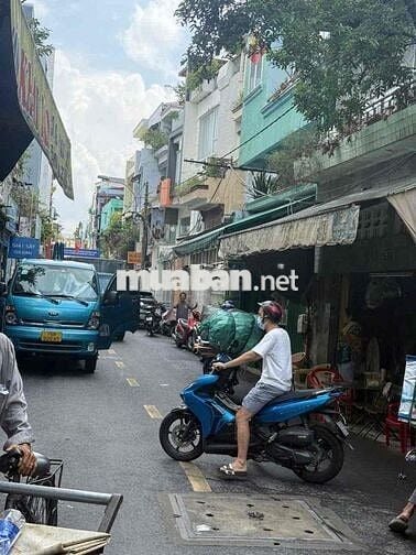 Hẻm xe hơi thông Nguyễn Đỉnh Chiểu,Q3