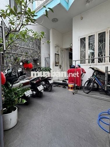 Gấp bán, nhà 72m2, 3 tầng 4PN, Hoàng Hoa Thám Phú Nhuận, xe hơi nhỏ