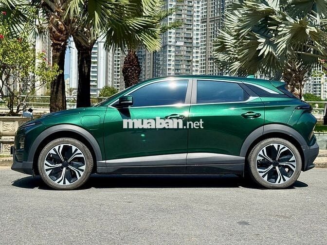 VinFast VF6 Plus 2025 - Màu xanh - 1v2km - Mua pin