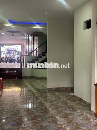 Cho thuê nhà nguyên căn mặt tiền đường Nguyễn Văn Cừ - Buôn Ma Thuột