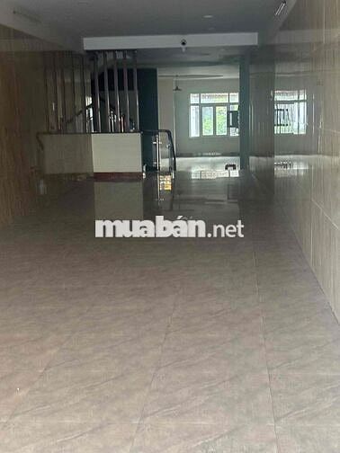 Cho thuê nhà nguyên căn mặt tiền đường Nguyễn Văn Cừ - Buôn Ma Thuột