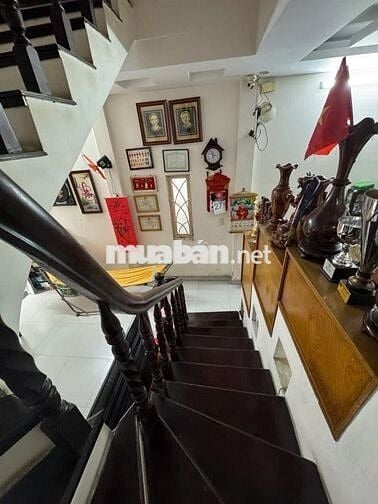 Gấp bán, nhà 72m2, 3 tầng 4PN, Hoàng Hoa Thám Phú Nhuận, xe hơi nhỏ