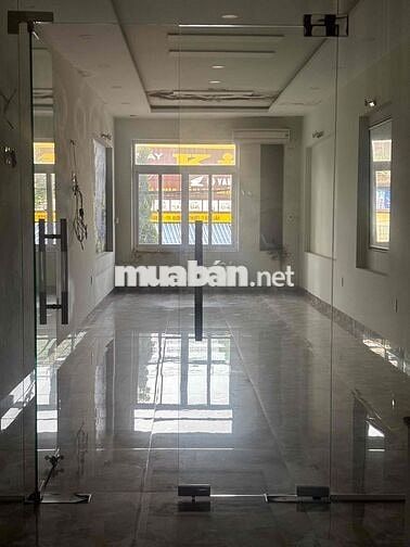 Cho thuê nhà nguyên căn mặt tiền đường Nguyễn Văn Cừ - Buôn Ma Thuột