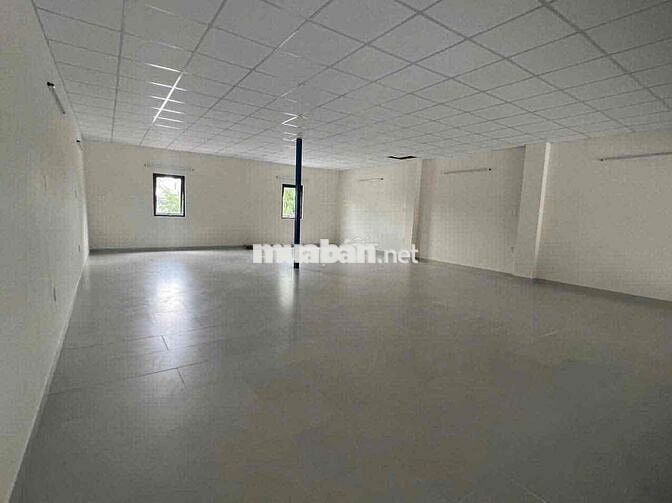 Xưởng Hóc Môn trệt gác sd 500m - đg cont