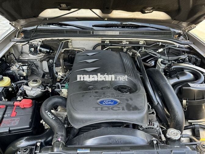 Ford Everest 2014 Limited 4x2 - siêu mới