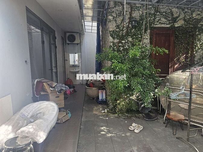 Chính chủ nhà mặt tiền đường núi thành