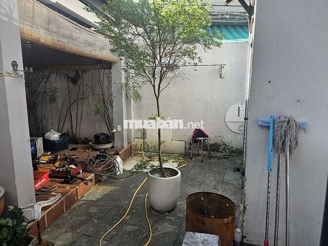 Chính chủ nhà mặt tiền đường núi thành