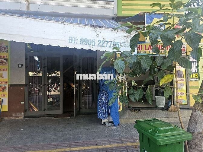 Chính chủ nhà mặt tiền đường núi thành