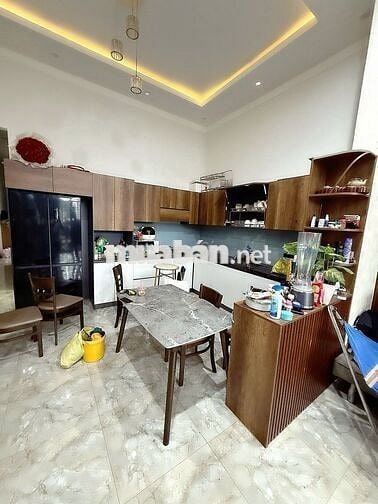 BÁN NHÀ PHẠM NGŨ LÃO–GIÁ CHỈ 2 TỶ 6 KHU VỰC AN NINH TỐT,NHIỀU TIỆN ÍCH