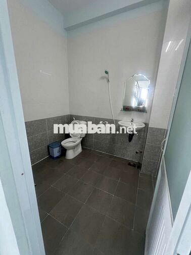 👉Cho thuê nhà Gốc 2mặt tiền DT 8x16 nhà đẹp